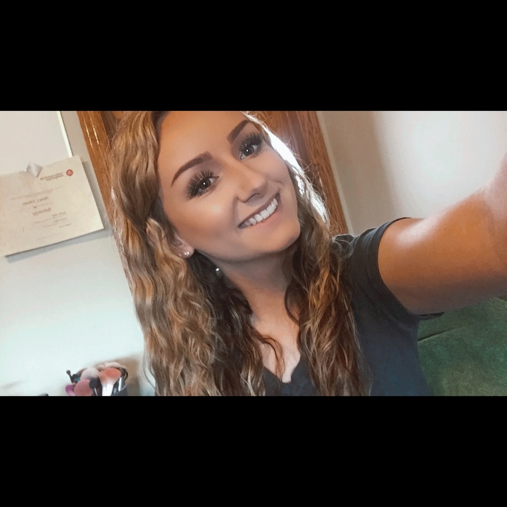 Meet your Posher, Alyssa